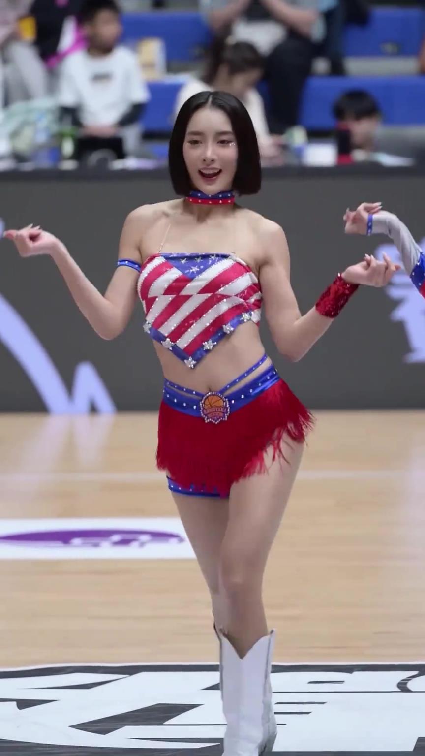 太離譜了 ！幾乎是完美女人！